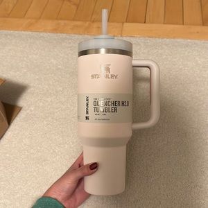 Stanley Flowstate Quencher 40oz Tumbler